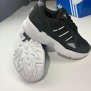 Adidas Originals Falcon W Chunky Sneakers Womens 8.5 NIB